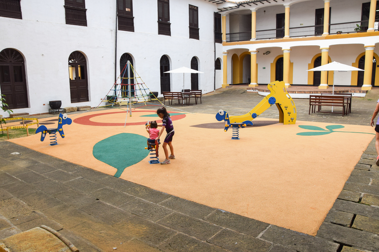 Juegos Infantiles – Centro Cultural del Oriente