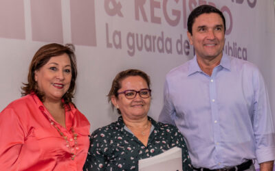 36 familias han recibido título de propiedad de sus predios por parte del INVISBU en los últimos tres años