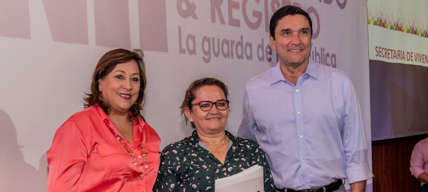 36 familias han recibido título de propiedad de sus predios por parte del INVISBU en los últimos tres años