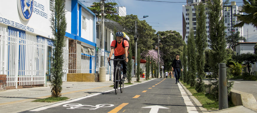 Tránsito de Bucaramanga adquirirá vehículo eléctrico para ejercer vigilancia y control en las ciclorrutas