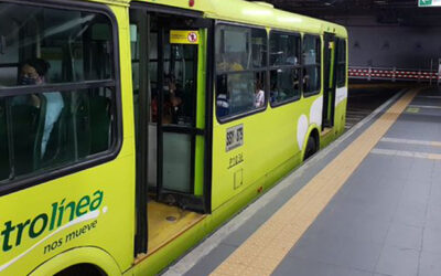 Aplican sanciones por $33 millones diarios a operadores de Metrolínea