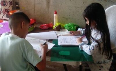 76.100 estudiantes de instituciones educativas oficiales están recibiendo clase en casa en esta emergencia sanitaria