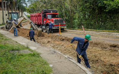 Alcaldía de Bucaramanga atiende los hundimientos y baches en vías de Lagos del Cacique