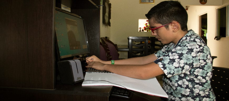 En el colegio José Celestino Mutis, estudiantes con discapacidad visual sienten la presencia de directivos y docentes