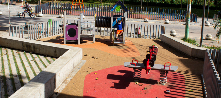 Alcaldía de Bucaramanga transformó el parque infantil del barrio Cristal Bajo