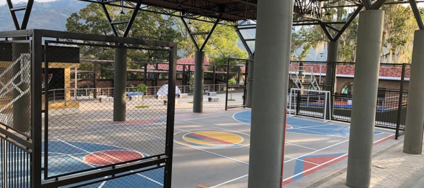 Espacio recreo-deportivo de Norte Club Tiburones será entregado en diciembre y lo administrará el INDERBU
