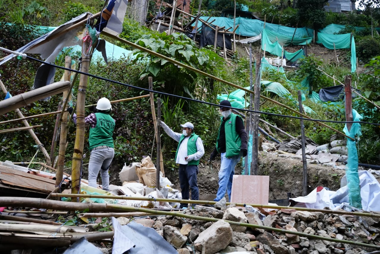 Alcaldía recuperó predio ocupado de manera irregular en zona de alto riesgo en la comuna 14