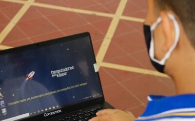 Alcaldía de Bucaramanga entregó 240 computadores a estudiantes del colegio José Celestino Mutis