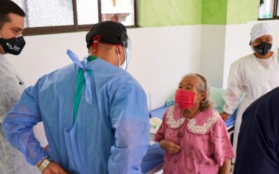 Se inició la vacunación de personas mayores de 80 años en Bucaramanga