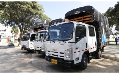 Bucaramanga conmemoró el Día del Reciclador entregando tres camiones a Cooperativas de Reciclaje