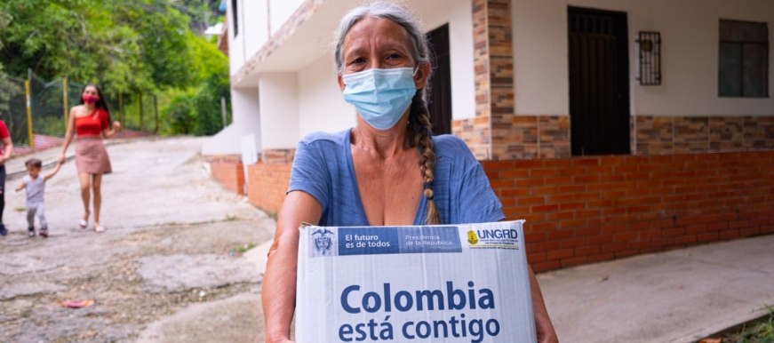Personas mayores en Bucaramanga recibieron ayudas alimentarias