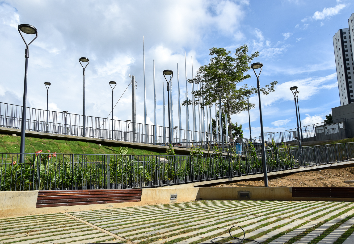 Parque de Las Luces – Cabecera