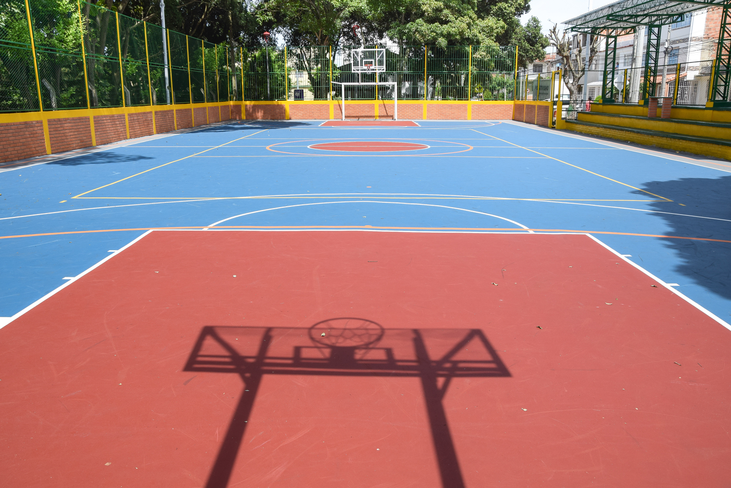 Escenario Deportivo y Juegos Infantiles – Diamante I