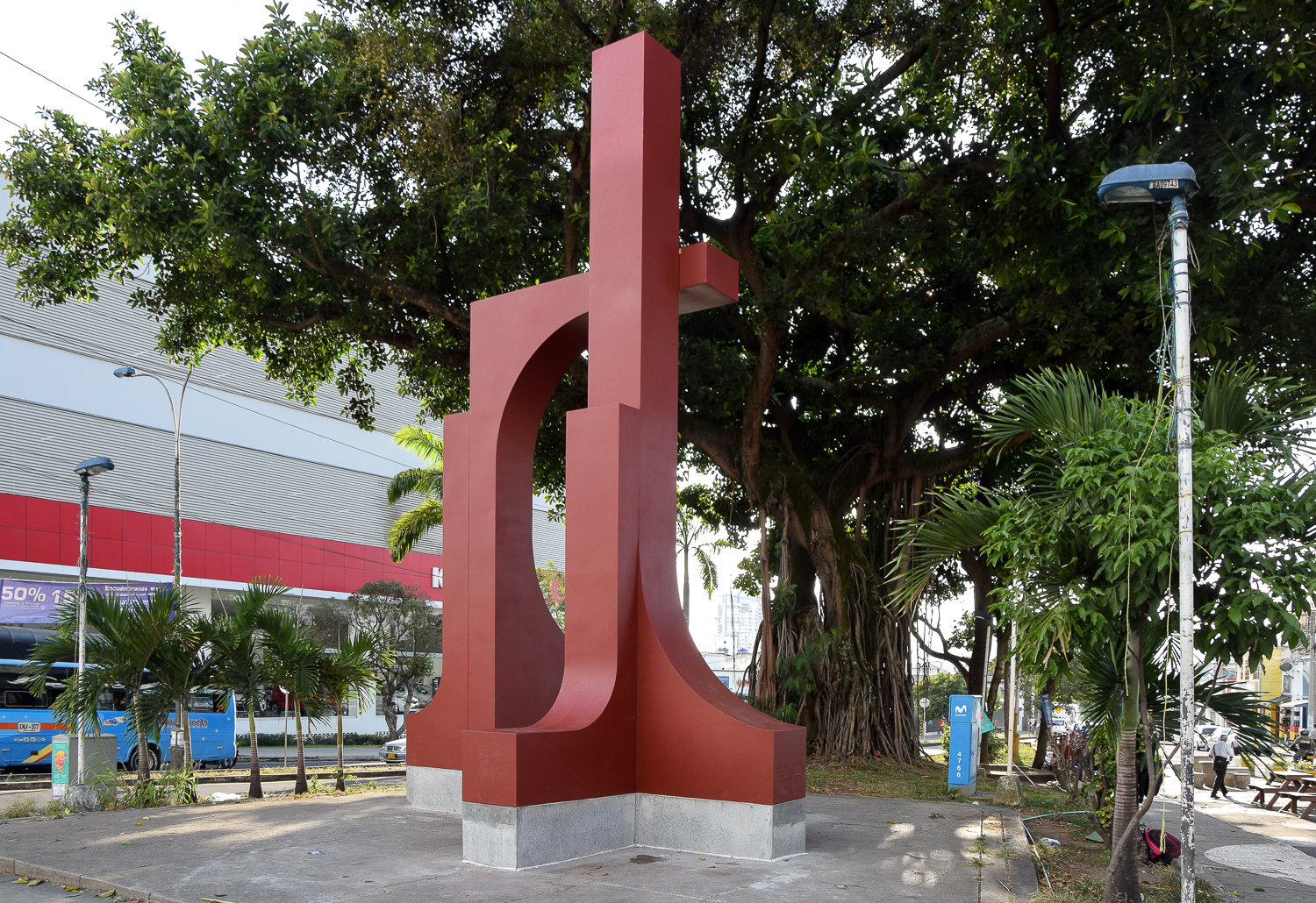Restauración escultura del maestro Ricardo Gómez Vanegas – Cra. 27 con 56
