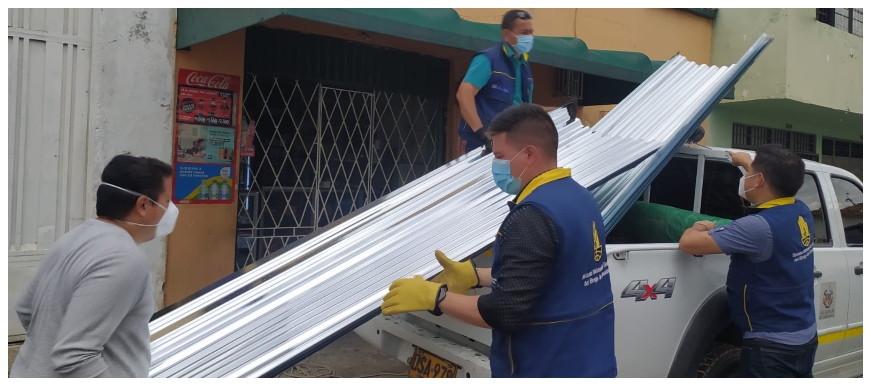 Alcaldía de Bucaramanga entregó ayudas a damnificados por lluvias en dos asentamientos humanos
