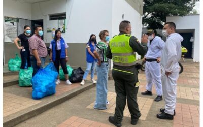 460 kits de aseo fueron entregados a internos de las estaciones de Policía