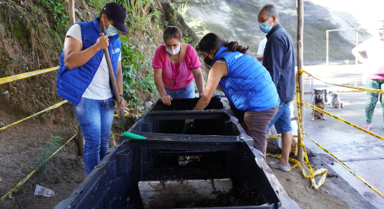 Plan piloto comunitario de compostaje entregó sus primeros frutos