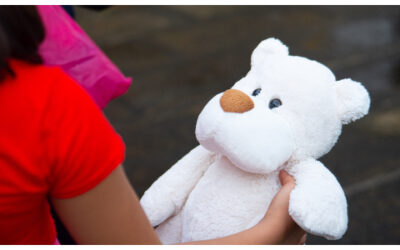 ¿Cómo donar juguetes para alegrar la Navidad de los niños que viven en inquilinatos?