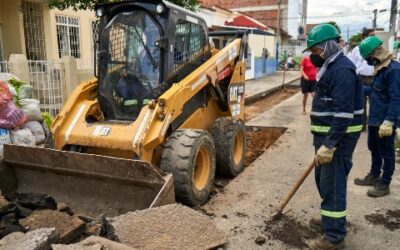 Más de 15 frentes de trabajo para recuperar la malla vial en Bucaramanga durante esta semana