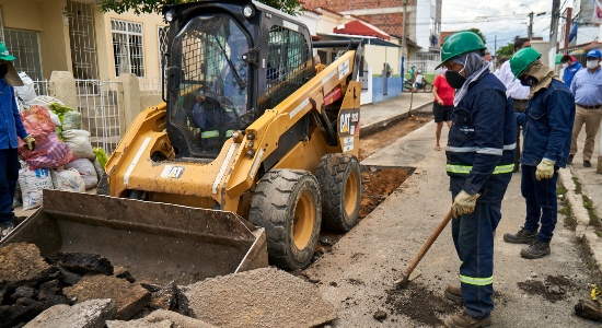 Más de 15 frentes de trabajo para recuperar la malla vial en Bucaramanga durante esta semana