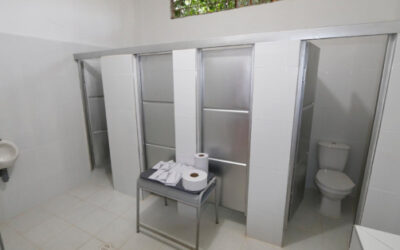 Se recuperó el 100% de las baterías sanitarias en los colegios oficiales