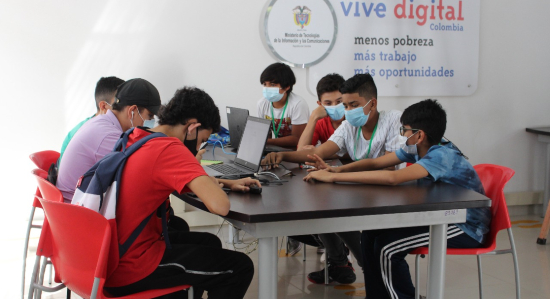 Más de 58 mil personas beneficiadas con los Puntos Digitales de Bucaramanga en este 2021