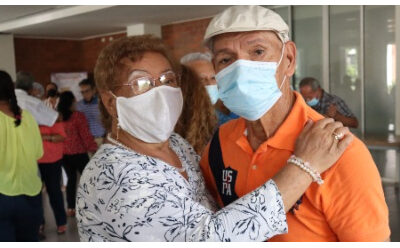 ¡Adultos mayores! ya pueden disfrutar las ‘bailotecas’ en el Centro Vida Años Maravillosos