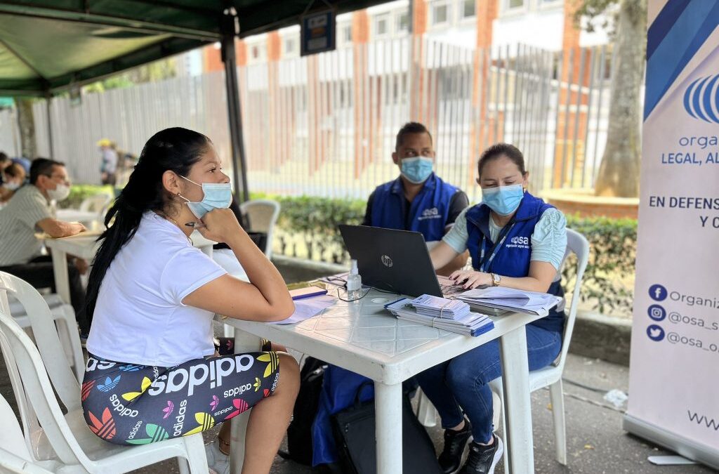 67 comerciantes se beneficiaron con la primera  brigada de formalización