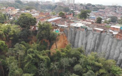 Más de un kilómetro de pantallas ancladas protegerá a las familias del barrio Nariño