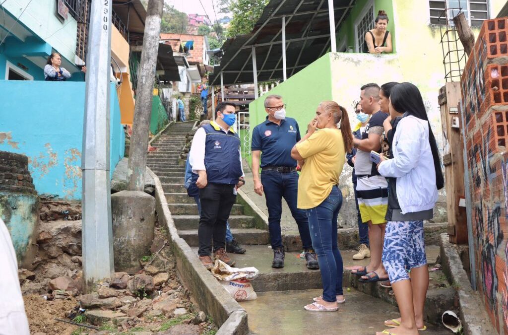 Familias afectadas por fuertes lluvias reciben apoyo de la Alcaldía