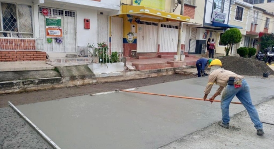 Mejoramiento de la malla vial del barrio Prados del Mutis presenta un 80% de avance