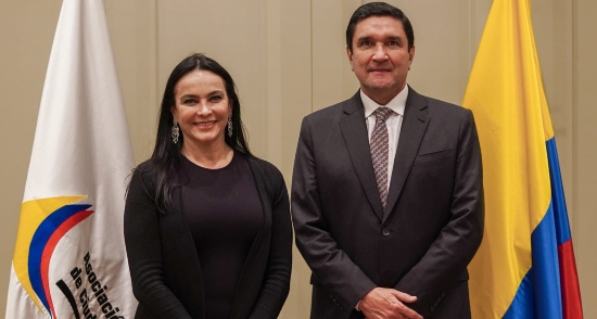 Directora ejecutiva (Luz María Zapata) y presidente de Asocapitales (Juan Carlos Cárdenas).