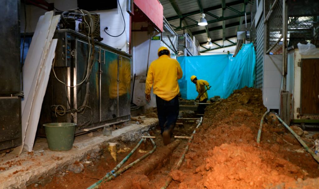 Obras de mejoramiento de la plaza Kennedy avanzan en un 30%