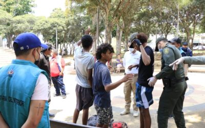 Expulsados siete migrantes implicados en hurtos, riñas y porte de armas