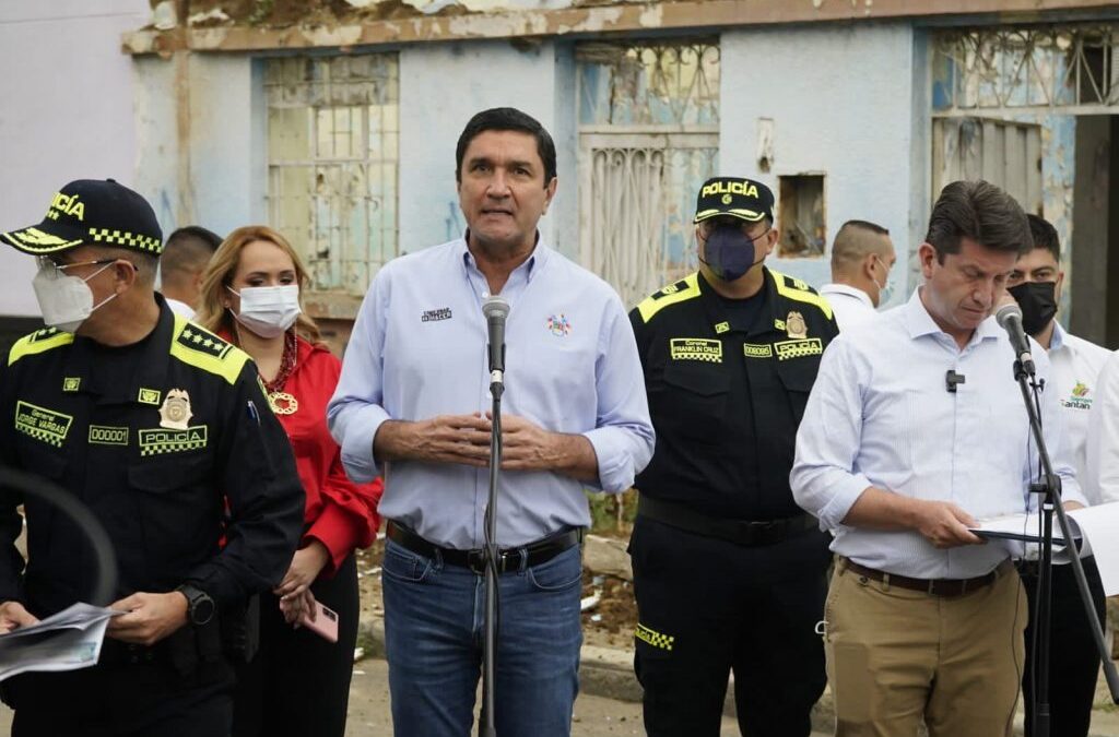 Cárceles concesionadas donde los presos paguen con plata su detención: propuesta del alcalde Cárdenas