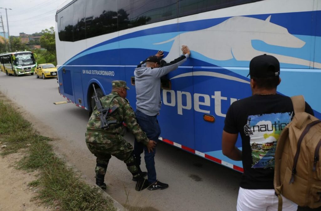 Video: más de 200 personas inspeccionadas en operativo de control de antecedentes y migratorio