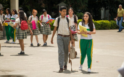 Hoy los estudiantes de los colegios le dicen adiós al tapabocas