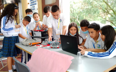 Más de 300 estudiantes disfrutaron de los Intercolegiados de Robótica