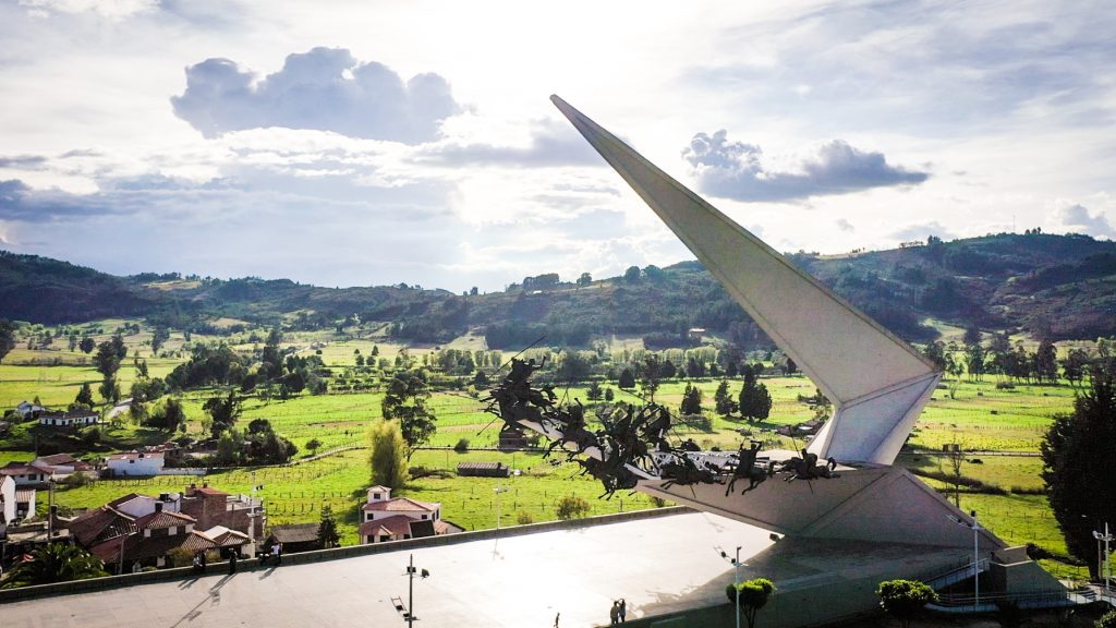 Bucaramanga y Paipa firman memorando de entendimiento para promover el turismo