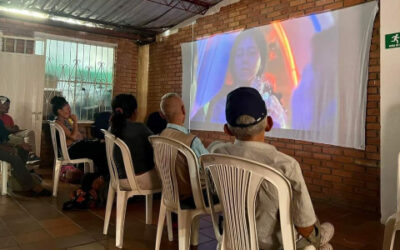 Alcaldía beneficia a habitantes de calle con talleres artísticos y recreativos