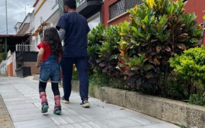 Niños con discapacidad estrenan nuevos andenes en el barrio Alarcón