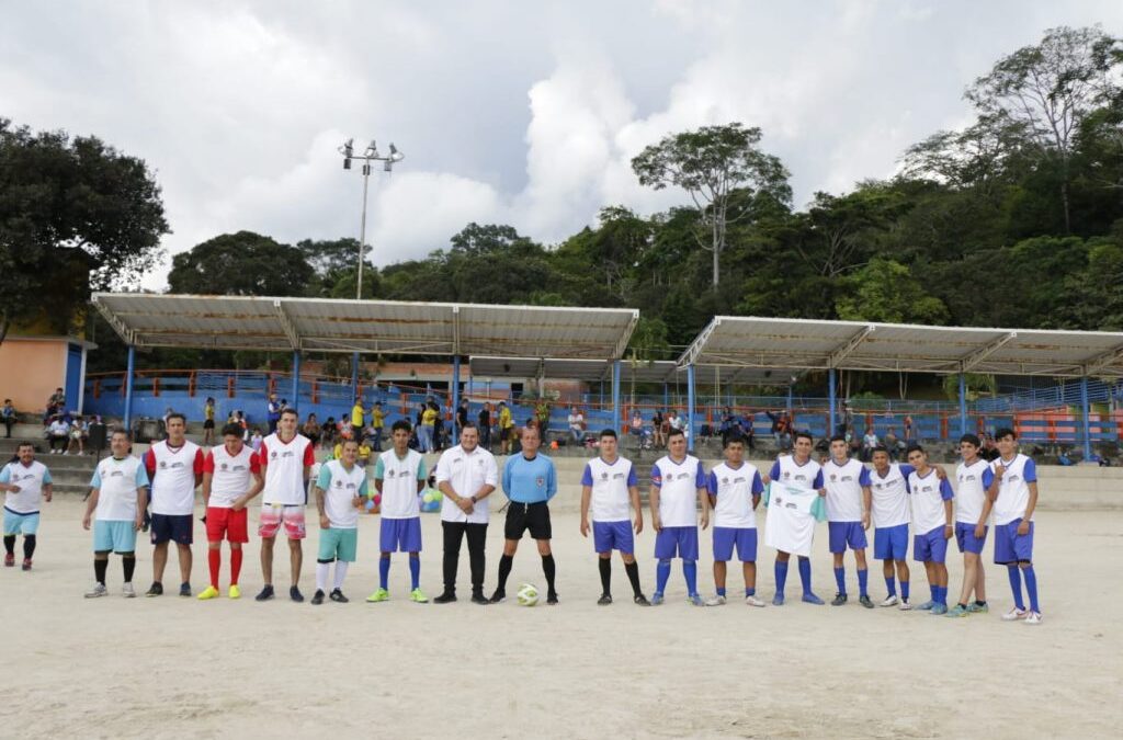 Rodó el balón en el Campeonato Interplazas BGA 400 años