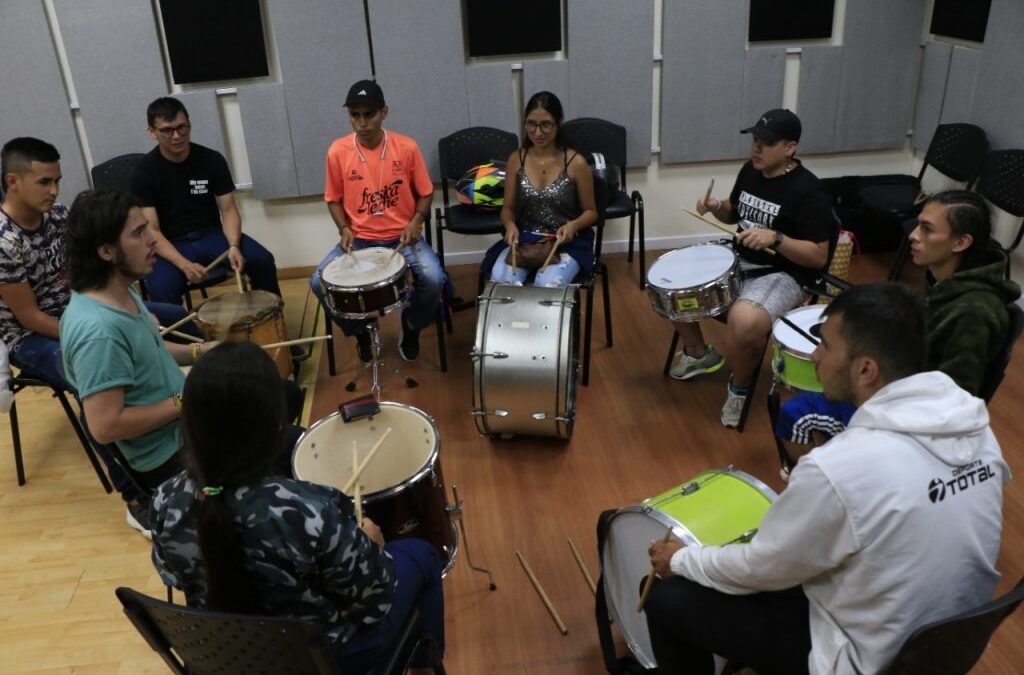Así avanza el proceso de aprendizaje e inclusión social con los barristas de la ciudad
