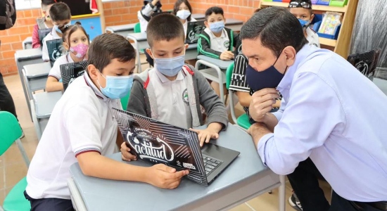Cerca de 10 mil nuevos computadores están al servicio de los colegios públicos de Bucaramanga
