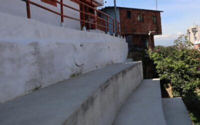 Alcaldía realizará los estudios y diseños para mitigar el riesgo de taludes ubicados en las Comunas 2, 9 y 11