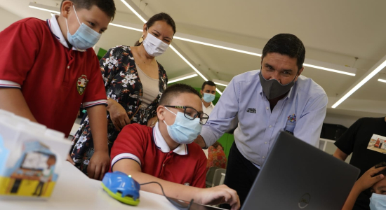 Bucaramanga ya cuenta con 10 Aulas Steam en colegios oficiales