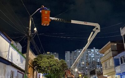 Cerca de 1.000 luminarias se han atendido en lo que va de septiembre