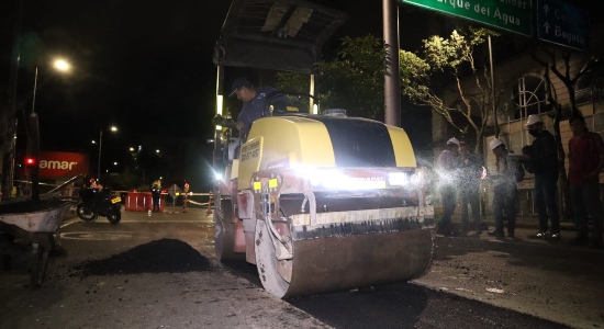 Se intensifican acciones de reparcheo en huecos críticos del Centro de Bucaramanga