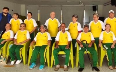 Se han entregado más de 8 mil uniformes a Adultos Mayores
