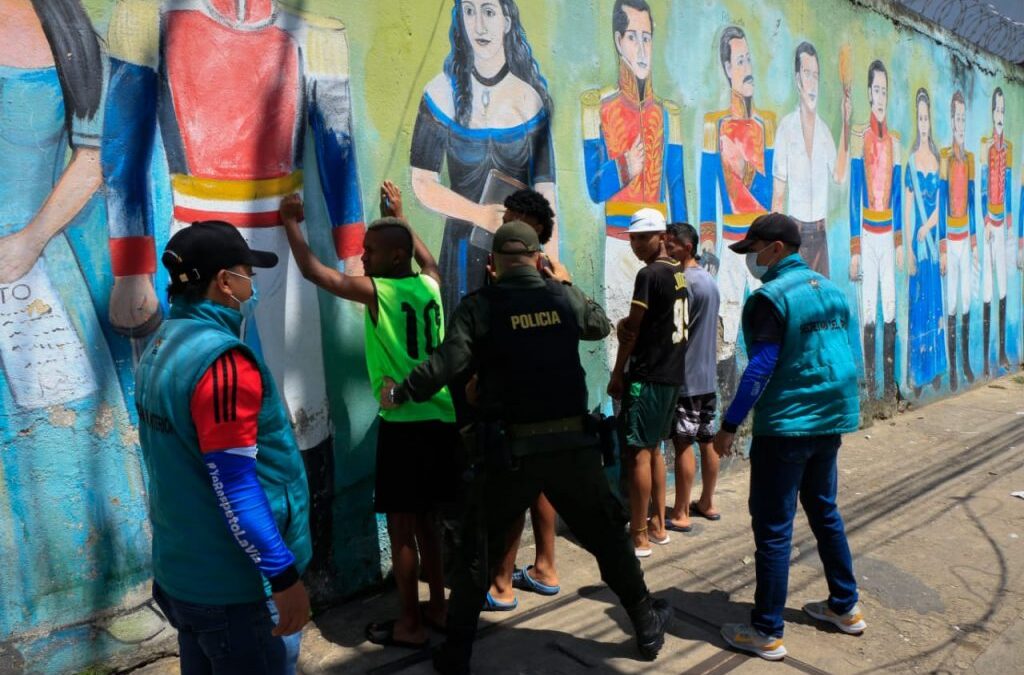 Operativo en el Centro dejó 10 personas capturadas y 53 armas blancas incautadas